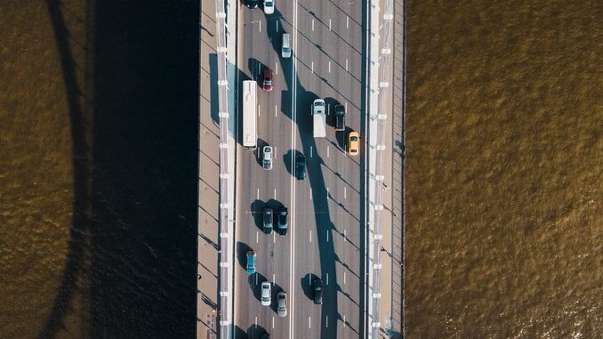 Мост, Россия Стоит ли ехать в путешествие по России на машине?