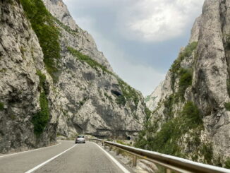 Дорога в горах- как добраться до Черногории на машине из Сербии