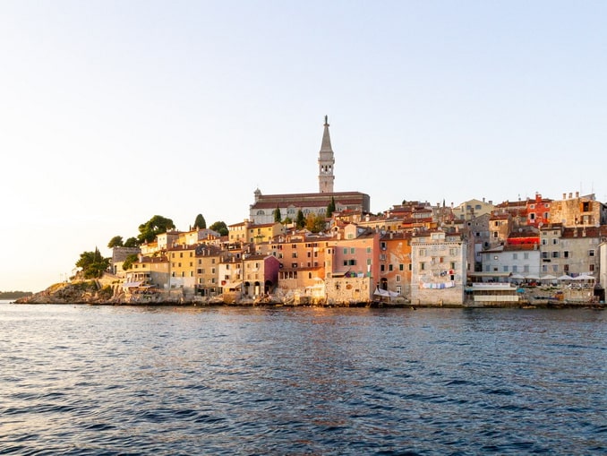 Ровинь - погода в Хорватии в октябре редко отличается безоблачностью