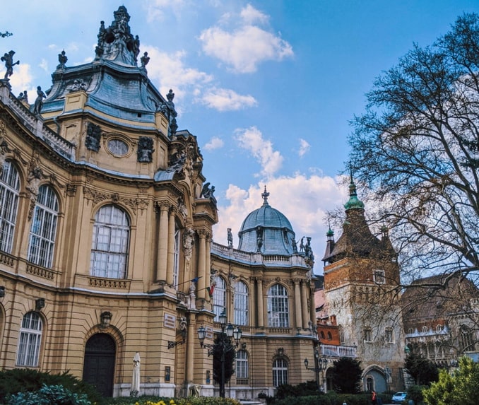 Барочный дворец в замке Вайдахуняд