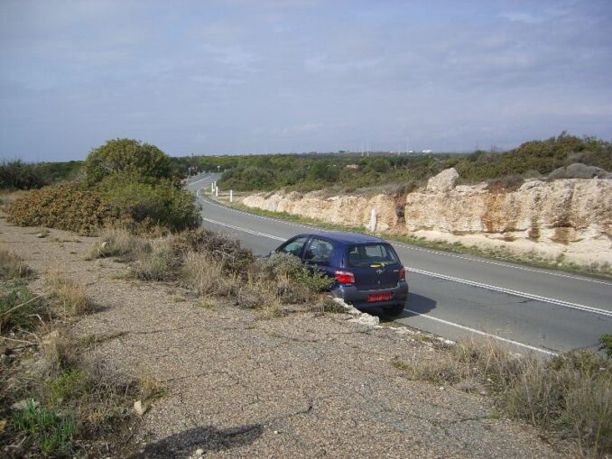 На Кипре левостороннее движение