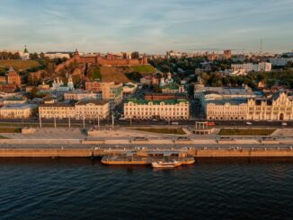Кремль и дома нужно посмотреть в Нижнем Новгороде в первую очередь