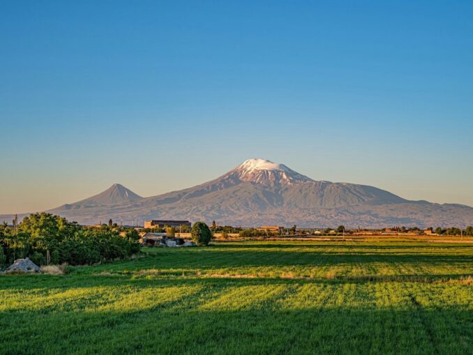 Приехав в Армению, нужно увидеть Арарат