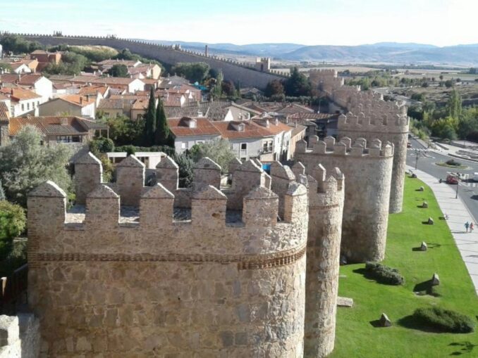 Из Мадрида стоит добраться до Авилы