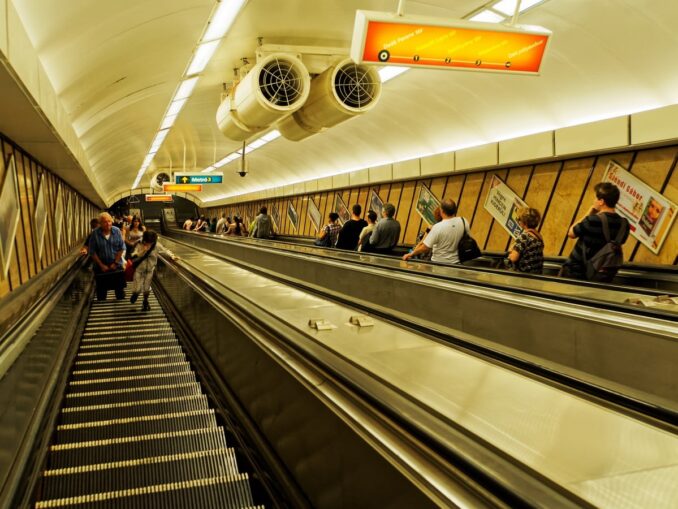 Метро в Будапеште начинает работу в 4.30 утра