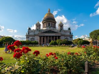 Исаакиевский собор - в Санкт-Петербург в июне стоит ехать!