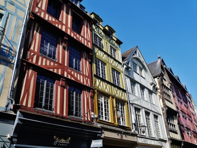 Фахверковые дома - Руан во Франции нужно увидеть в первую очередь