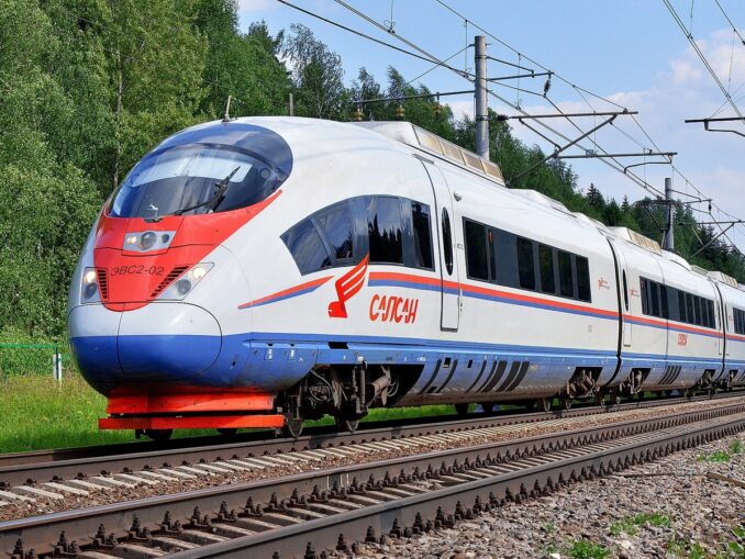 "Sapsan" - the fastest train from Moscow to St. Petersburg