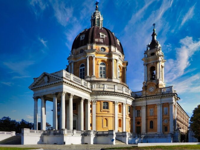 Базилика Суперга - одна из главных достопримечательностей неподалеку от Турина