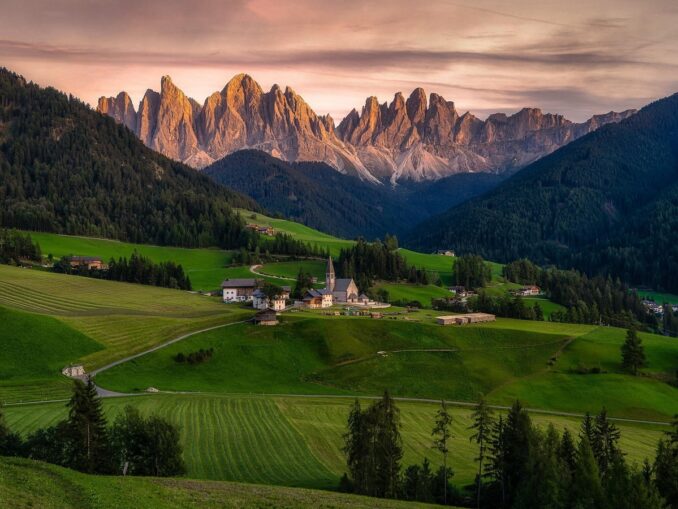 Фунес в Альпах - какие интересные факты об Италии стоит знать?