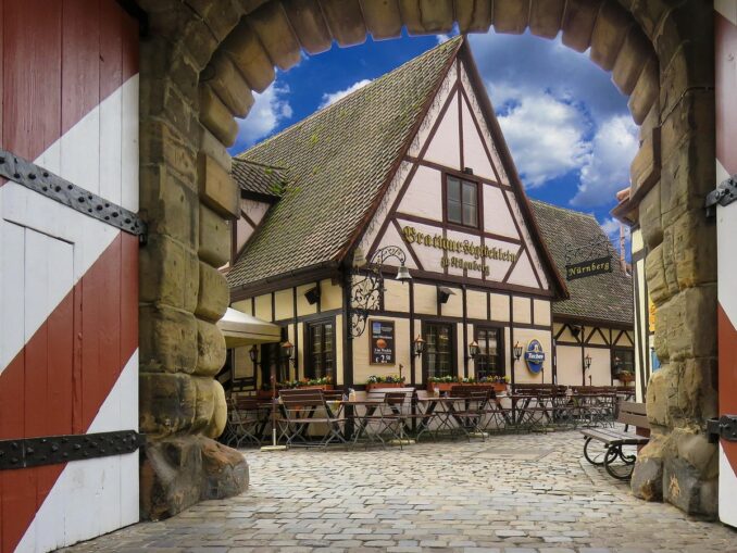 В Нюрнберге можно сходить во "Двор мастеров", Handwerkerhof 