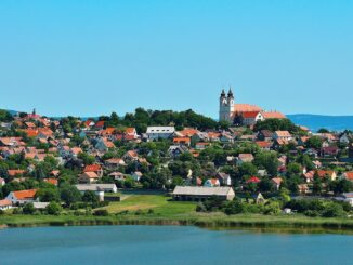 Тихань - сюда можно съездить из Будапешта отдохнуть на озере Балатон