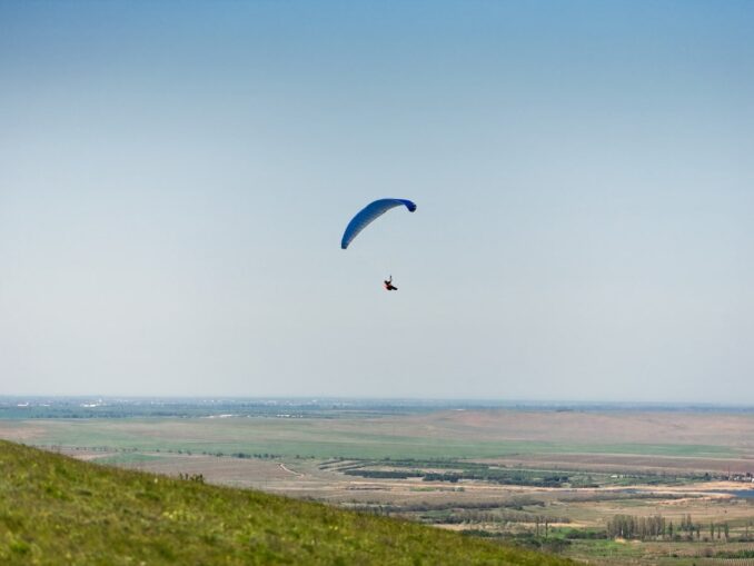 Полет на параплане с горы Клементьева
