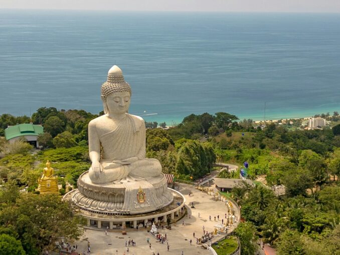 Храм Большого Будды обязательно нужно посмотреть на Пхукете