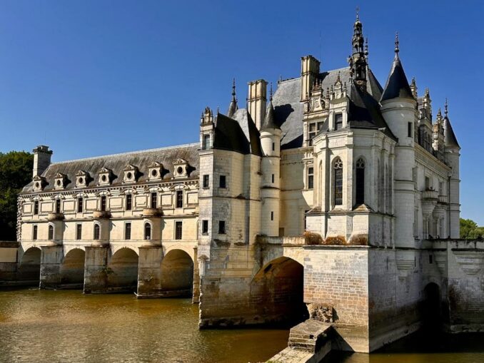 Шенонсо - самый красивый замок Франции