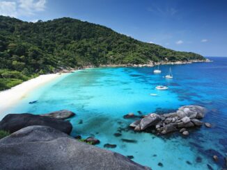 Симиланские острова нужно обязательно посмотреть туристам на Пхукете