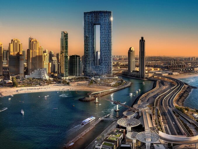 It is better to inspect Dubai in September in the evenings