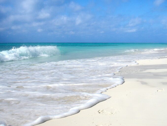 In October, there are also storms and hurricanes in Cuba