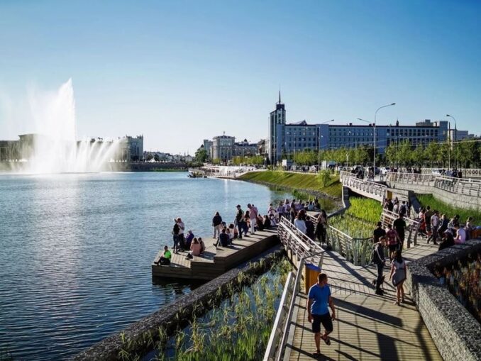 Lake Kaban - In August in Kazan, there is warm, mostly sunny weather