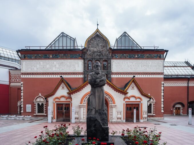 Tretyakov Gallery - It needs to be visited in Moscow in the summer