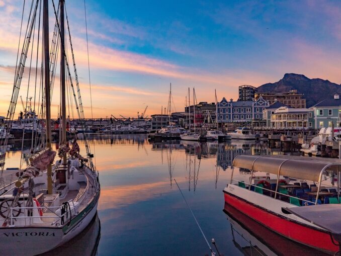 Гавань и старый квартал - первое, что нужно посмотреть в Кейптауне