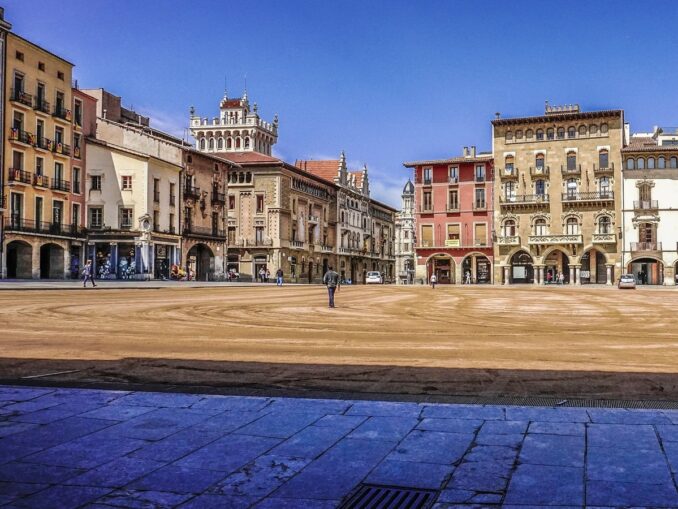 Город Вик нужно обязательно посмотреть в Каталонии