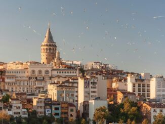 Галатская башня - в Стамбуле в ноябре стоит очень теплая погода