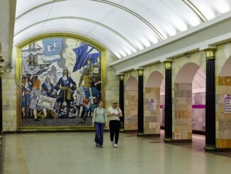 Станции метро в Санкт-Петербурге очень красивы