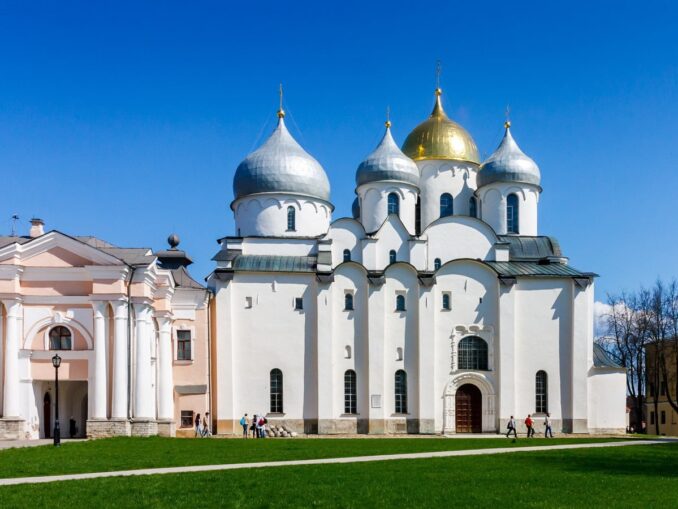 Софийский собор - главная достопримечательность Великого Новгорода