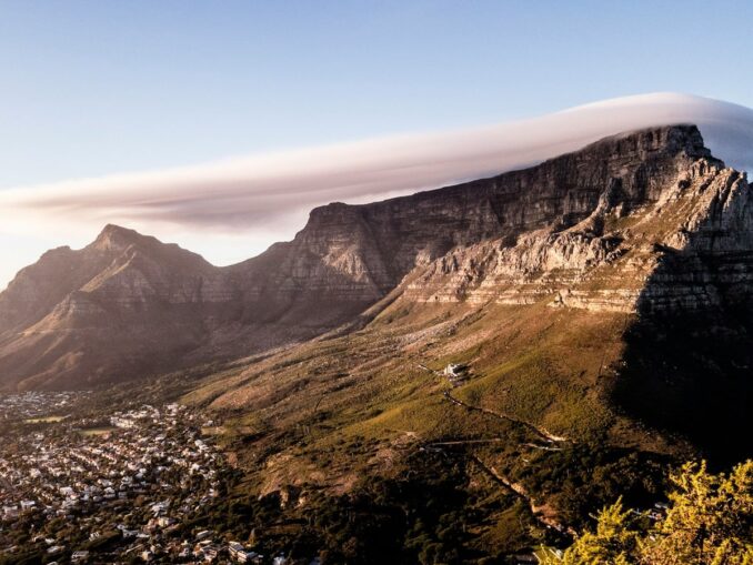 На Столовую гору в Кейптауне должен подняться любой турист