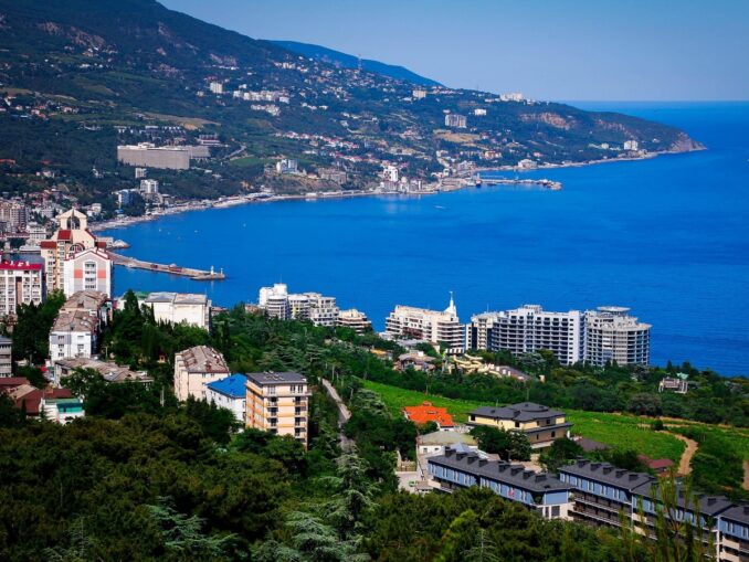 Вид на Ялту - доехать стоит!