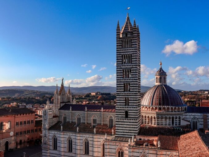 Кафедральный собор обязательно нужно посмотреть в Сиене