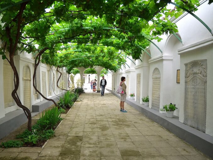 Караимские кенасы - центральная достопримечательность Евпатории