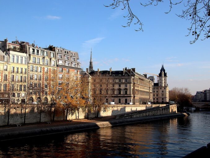 November Paris is still able to charm
