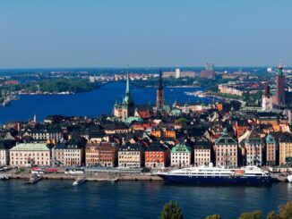 Старый город нужно обязательно посмотреть в Стокгольме за 1 день