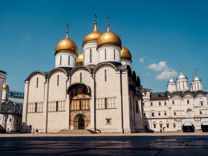 В Московском кремле стоит посетить Успенский собор