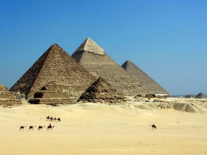 Великие пирамиды в Гизе - главные достопримечательности Египта