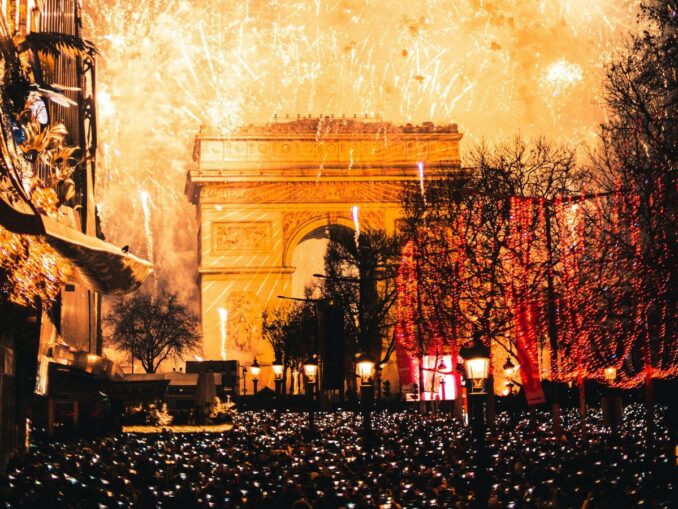 Стоит ли отмечать Новый год в Париже? 9 Основные новогодние события в Париже