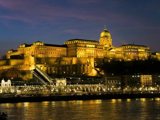 Королевский дворец в Будапеште нужно не только увидеть, но и посетить