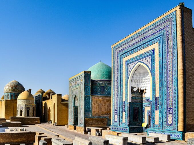 Necropol of Shahi-Zinda in Samarkand In Samarkand, you must definitely see the necropolis of the shahi-zinda