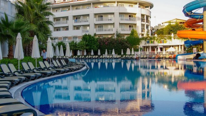 На несколько дней в Стамбуле лучше остановиться в отеле с бассейном