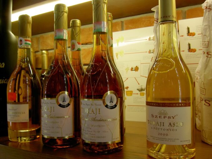 Вино Токай - хороший подарок из Венгрии женщине