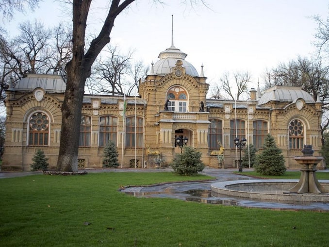 Дворец Романовых - интересная достопримечательность Ташкента