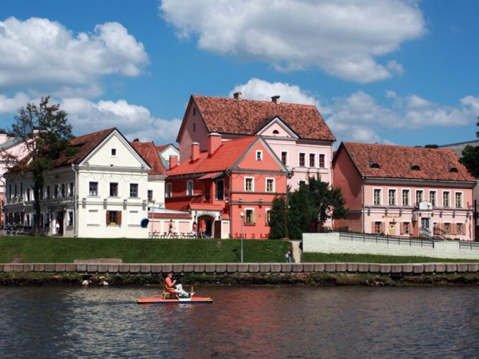 В Троицкое предместье в Минске стоит сходить в любом случае