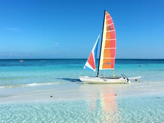 In Varadero in Cuba, photo unsplash.com/@nina onkova Varadero - beach vacation in Cuba at the end of November is very good