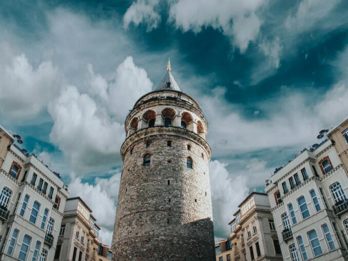 Галатская башня - в феврале в Стамбуле можно посмотреть множество интересных мест
