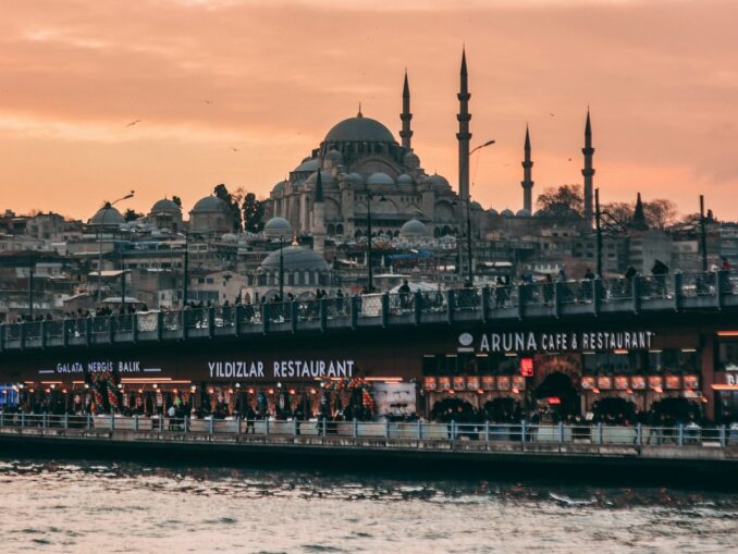 The weather in Istanbul is cold in February