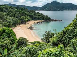 На Пхукет в январе стоит ехать на пляжный отдых