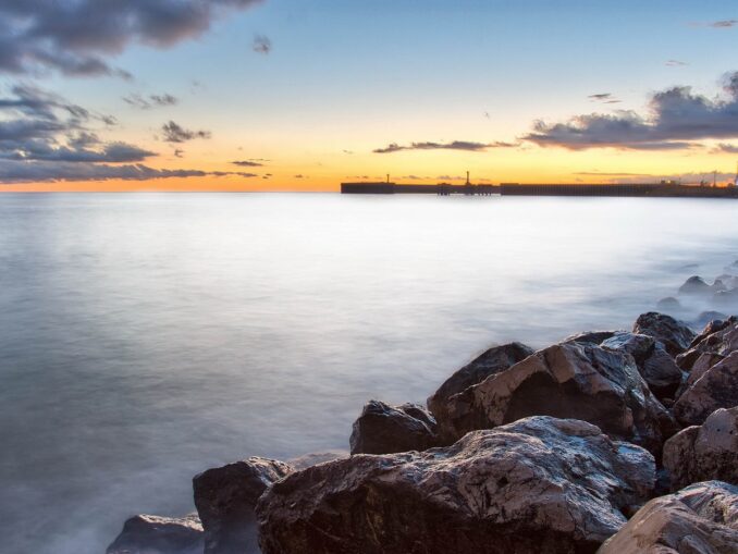 В Адлере в марте еще нельзя купаться в море