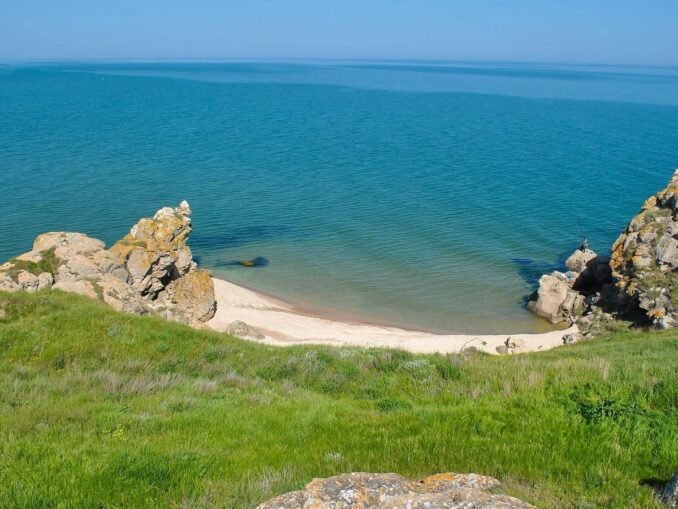 Генеральский пляжи - на Азовском море в Крыму хорошо, но скучно отдыхать с детьми